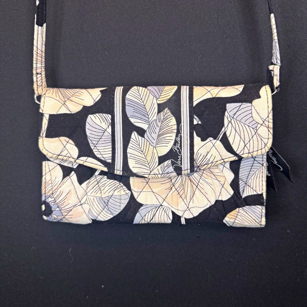 Vera Bradley Black White Gray Floral Quilted Zip Crossbody Bag Small Detach